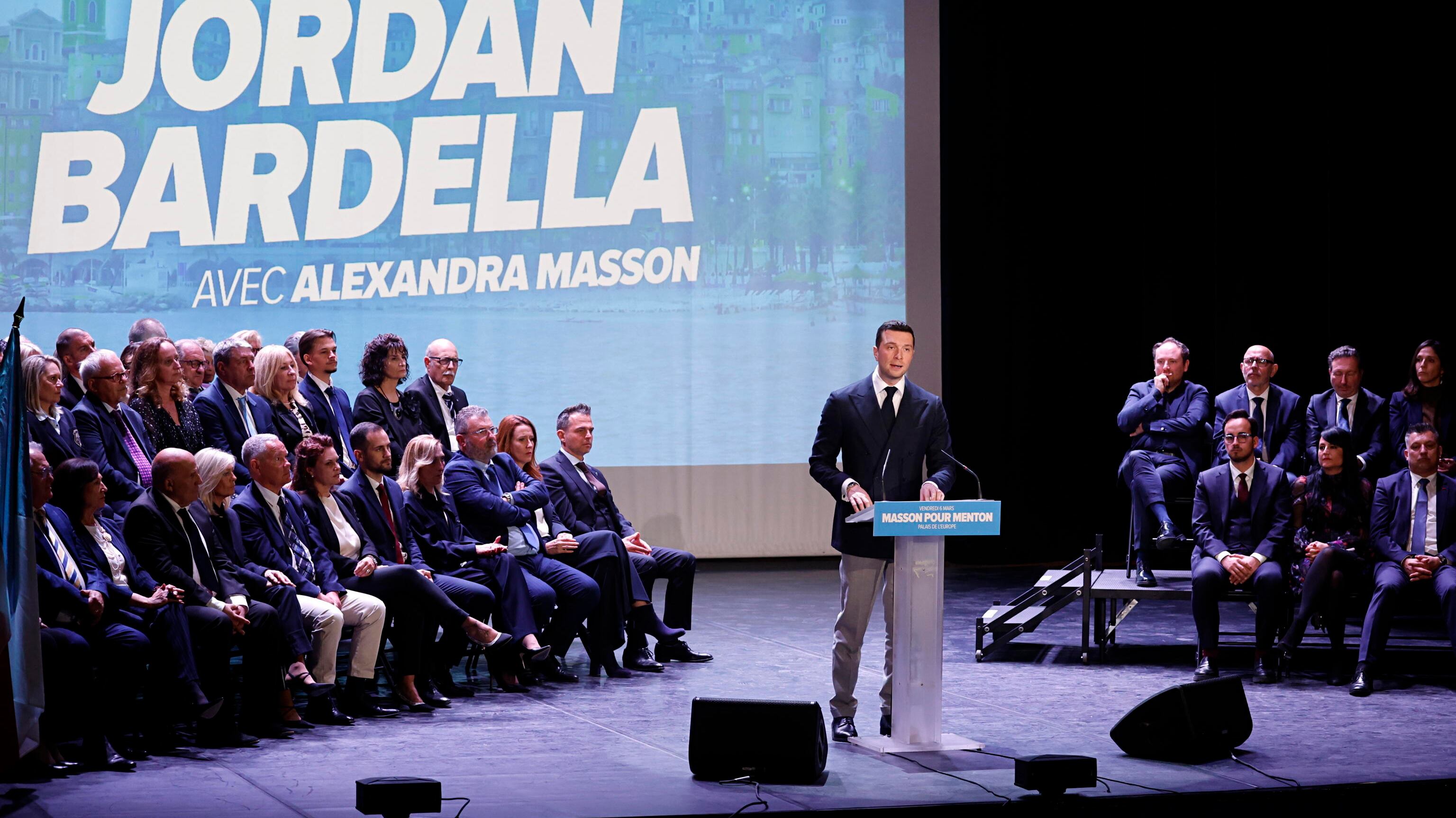 Municipali, Le Pen trionfa. Rebus alleati ai ballottaggi. Spariscono i macroniani