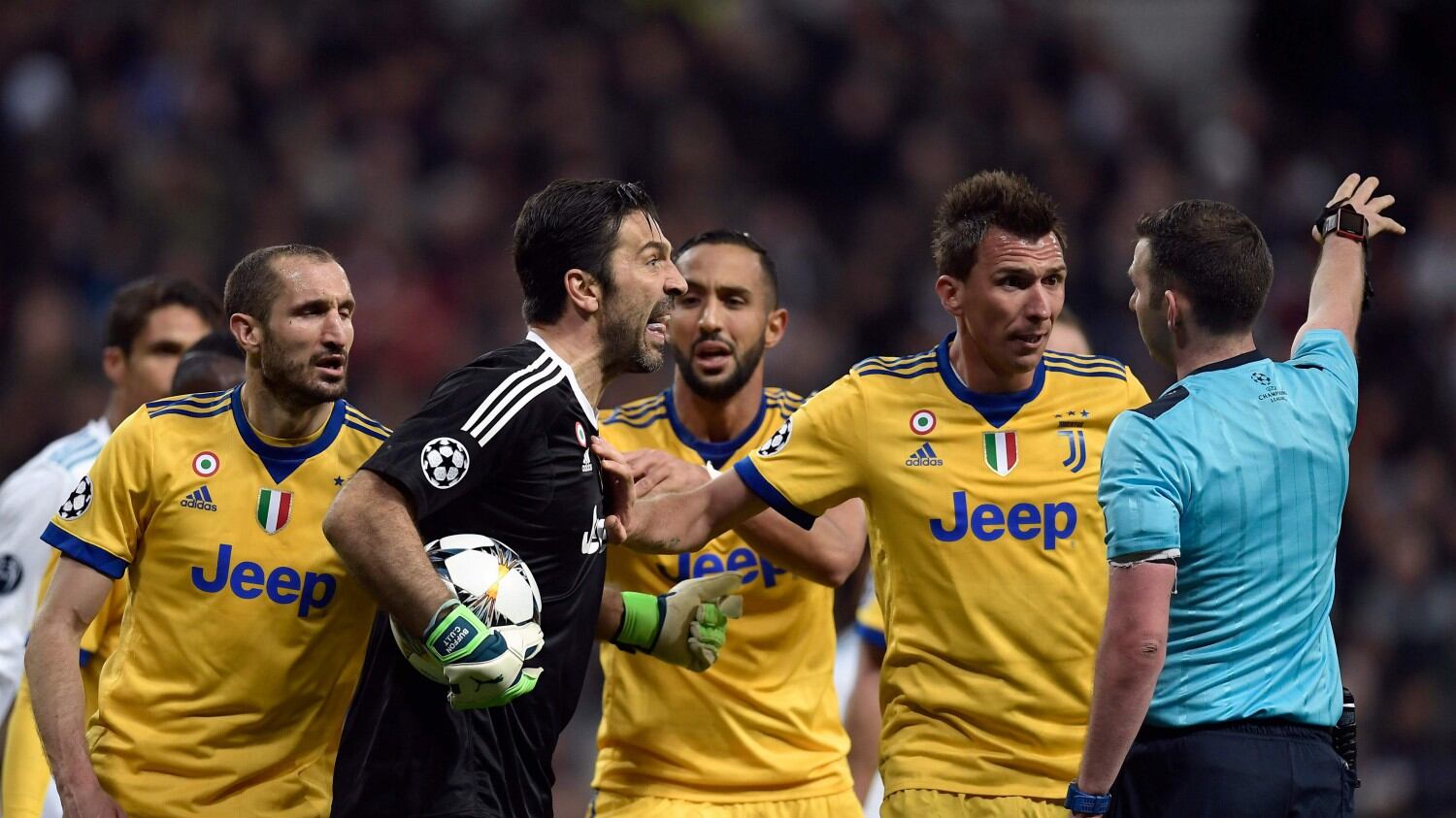 L'Uefa contro Buffon: a rischio la partita d'addio in nazionale