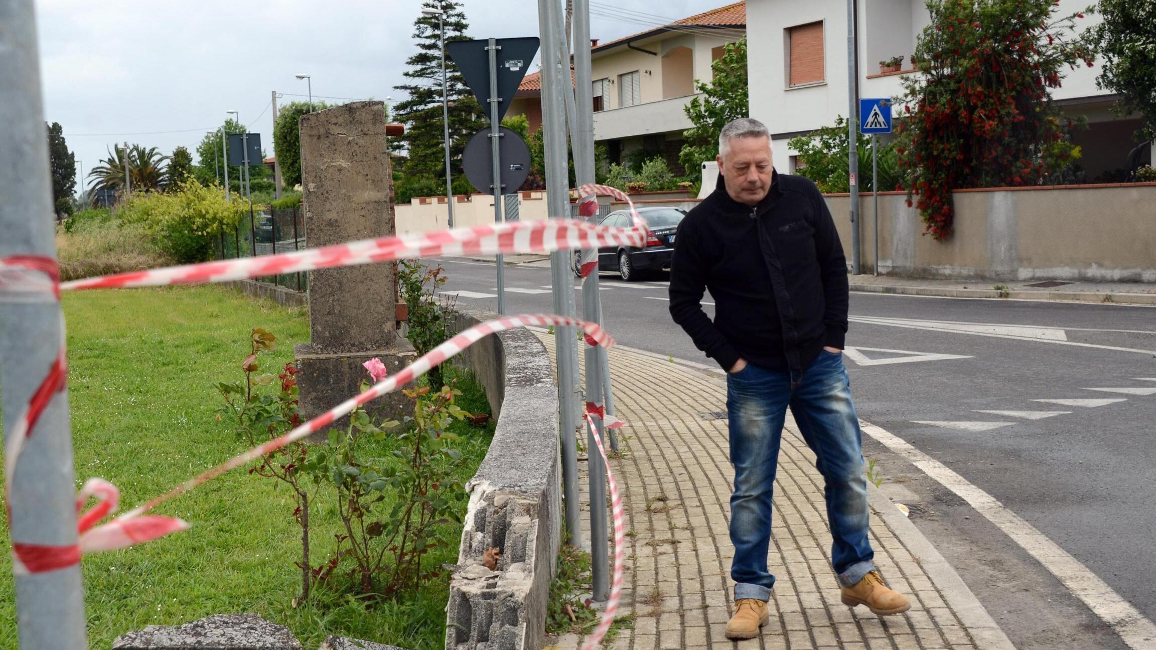 Tragedia alla fermata del bus Suv in corsa travolge 4 studenti