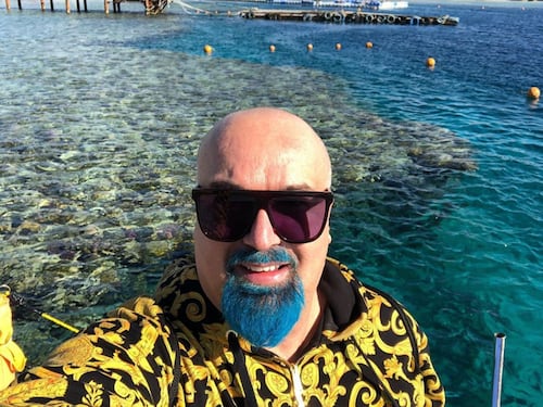 Insulti e minacce omofobe a Giovanni Ciacci, il conduttore: “Sono stufo”