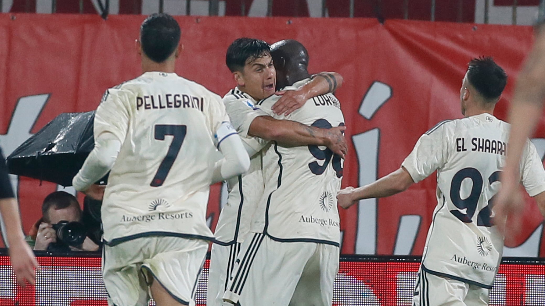 Una Roma cinica schianta 4-1 il Monza: in gol sia Lukaku che Dybala