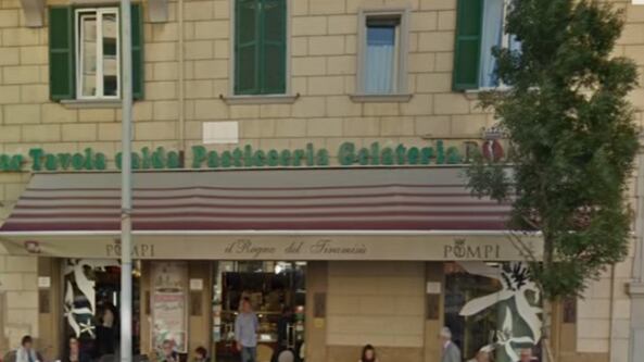 "Spostate l'auto", ragazzo picchiato perché difende autista del bus