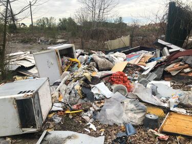Milano, il campo rom di via Idro: degrado e rifiuti 2
