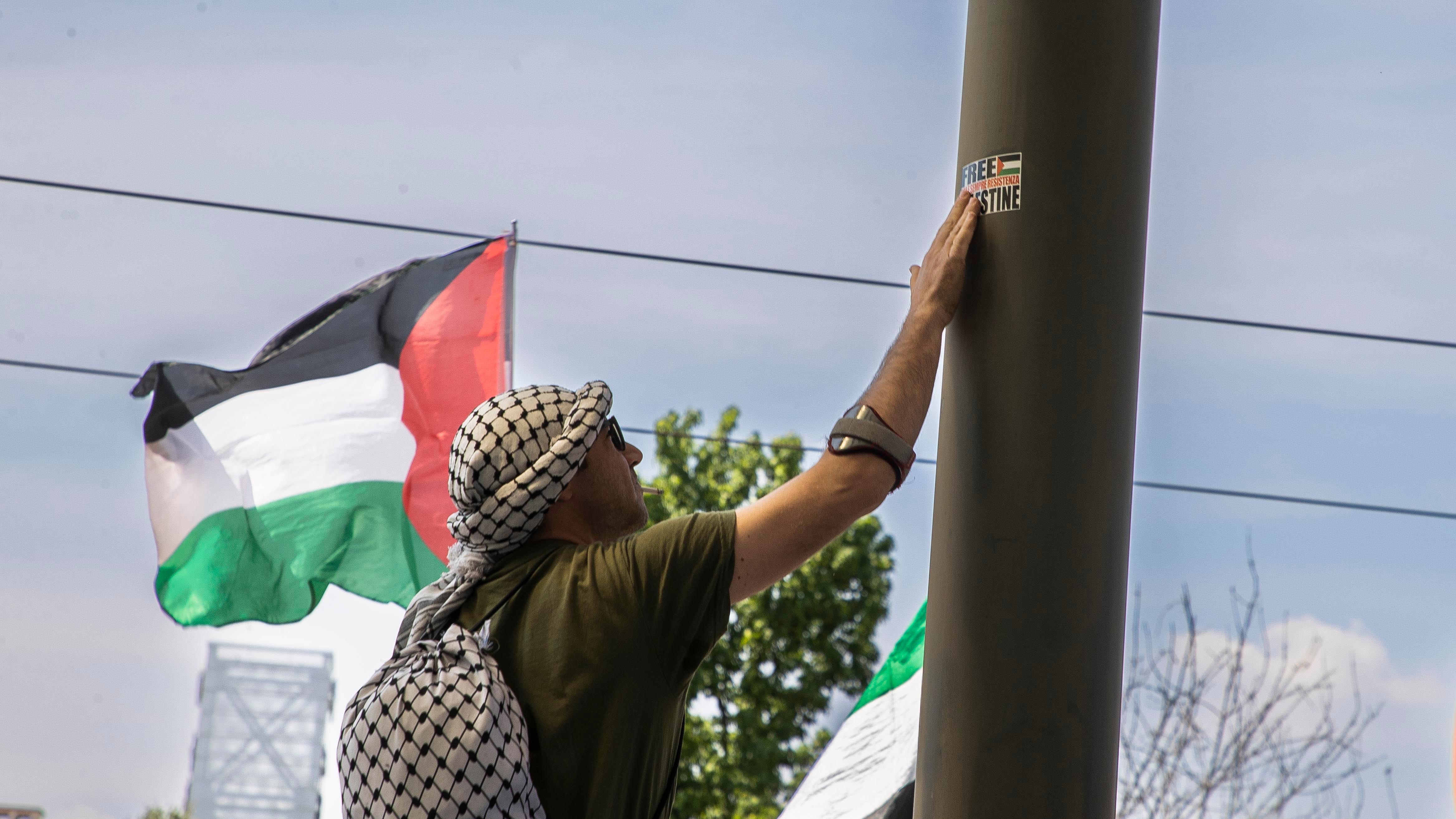 Dal turismo agli affitti: pro Pal a caccia degli israeliani in Italia