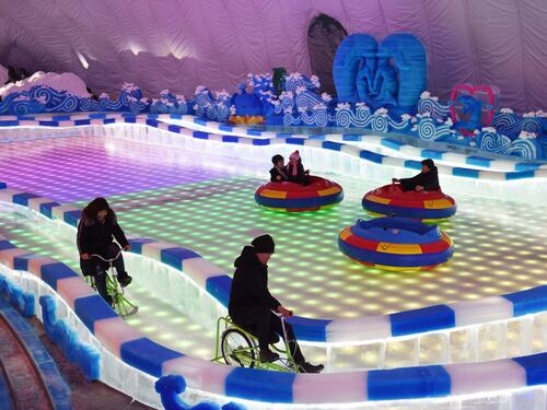 Cina, ecco il parco delle meraviglie ghiacciato