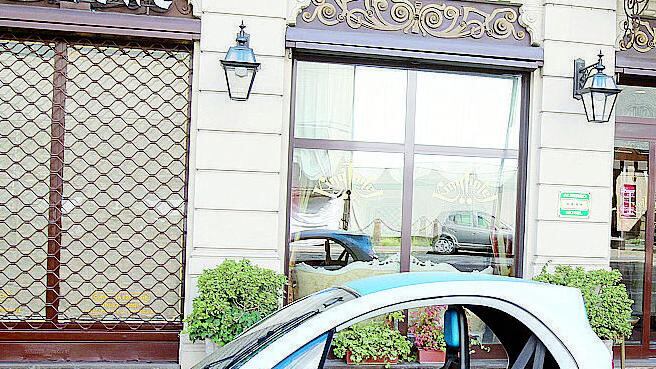 Ape-calesse, risciò e velocipedi: com'è strano muoversi a Milano