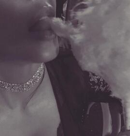 Kim Kardashian, gli scatti sexy che incendiano Instagram 3