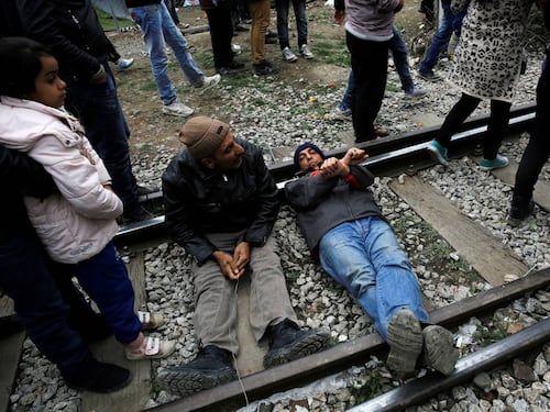 La Slovenia chiude le frontiere: passano solo i migranti in regola