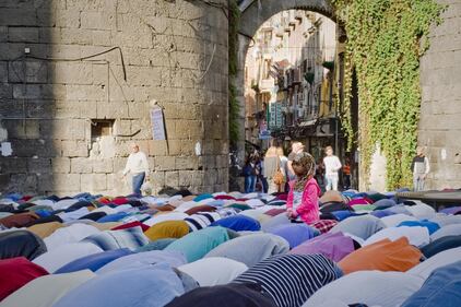 Napoli invasa: i musulmani festeggiano Allah 19
