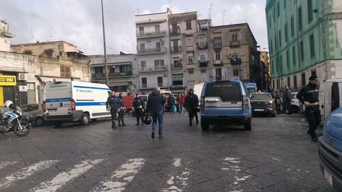 I controlli delle forze dell'ordine nel mercato storico del Buvero 5