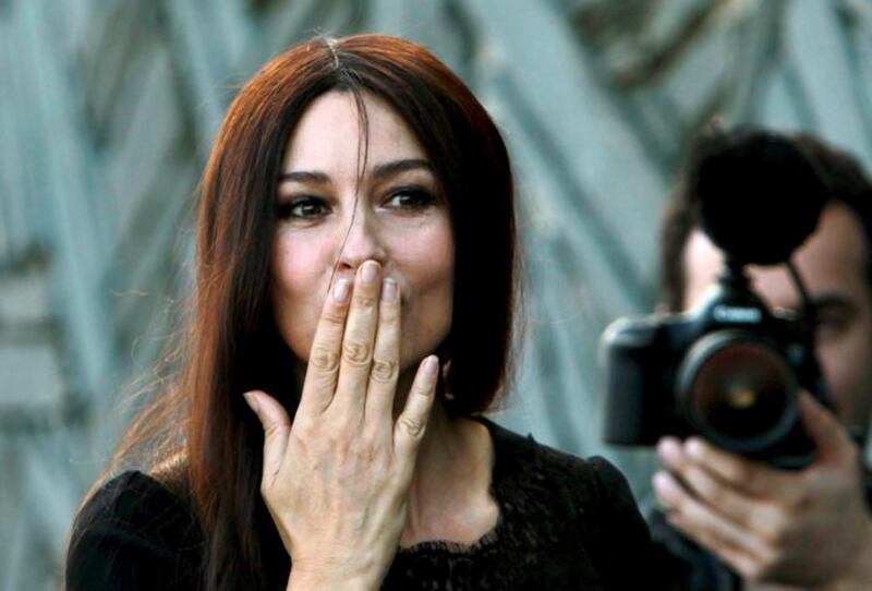 Monica Bellucci sarà bond girl bisex: "Chi dice che sono single?" 10