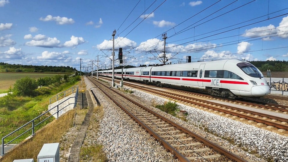 Marsiglia, deraglia treno della metropolitana