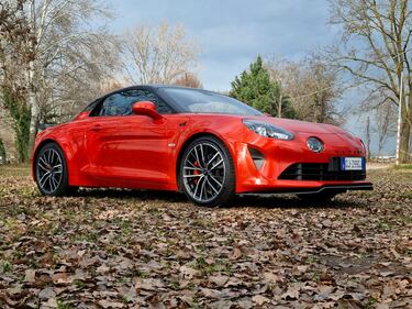 Alpine A110 S, guarda le foto della due posti francese da 300 cv 14