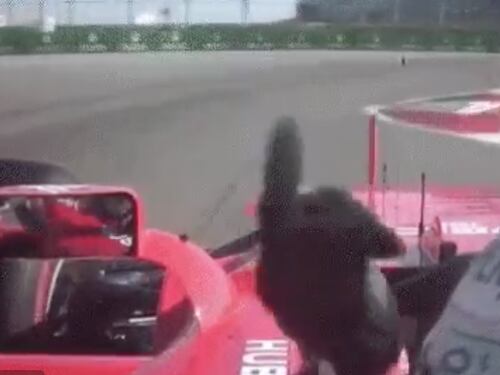 Formula 1, Vettel fa il dito medio a Massa