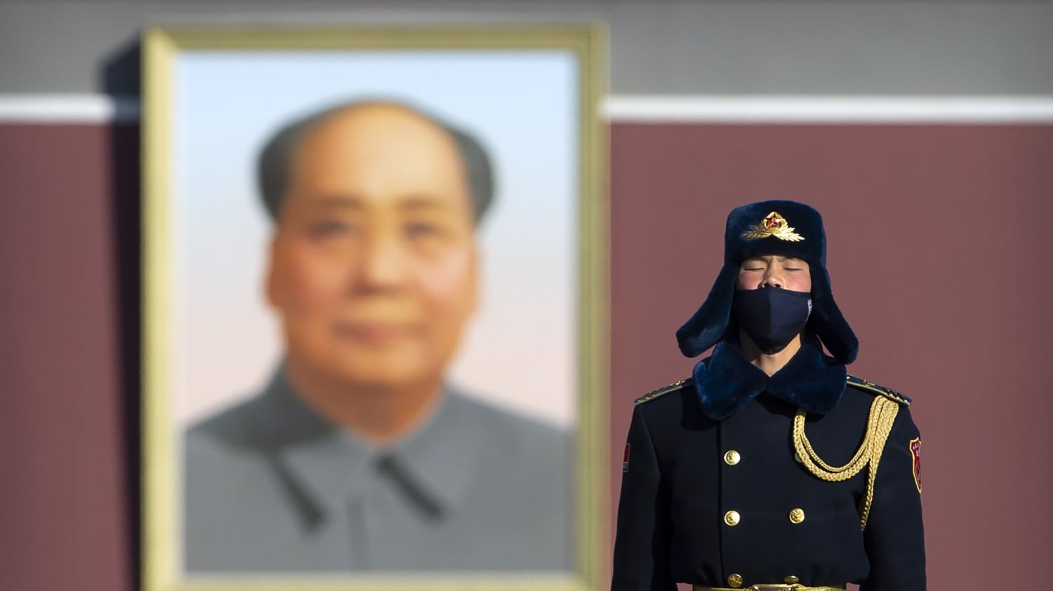 Via i funzionari di Wuhan. Il regime teme la protesta che ora infiamma il web