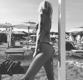 Asia Nuccetelli sexy in vacanza 9