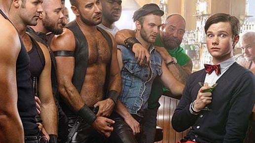 Sono troppo eterosessuali. Cacciati dal locale gay