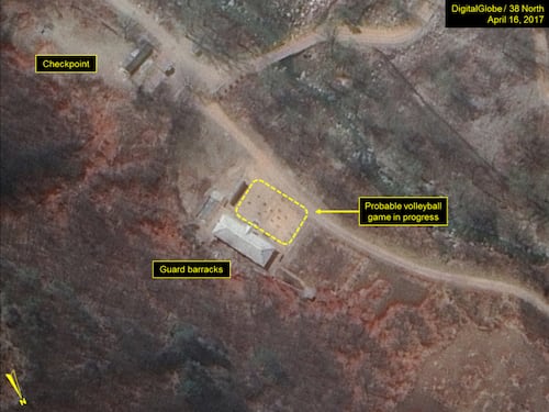 Corea del Nord, nella base nucleare si gioca a pallavolo?