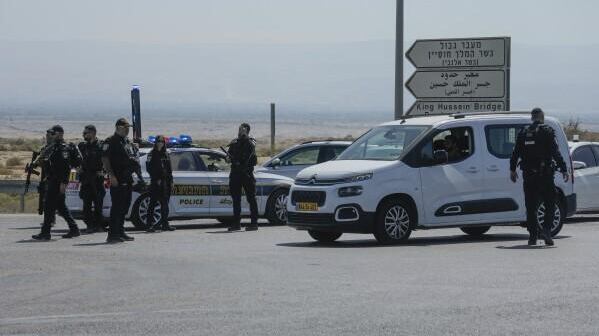 Assalto islamista al confine. Freddati tre civili israeliani