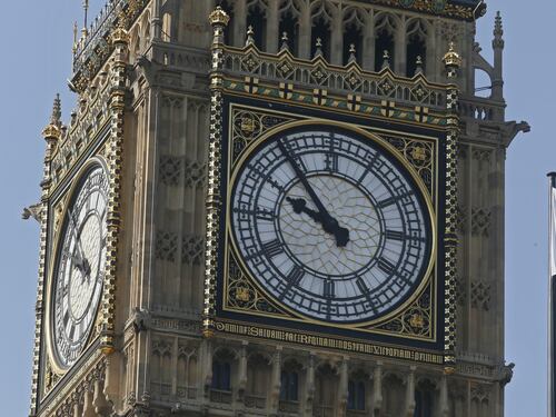 Un britannico su due vuole Brexit dopo Parigi