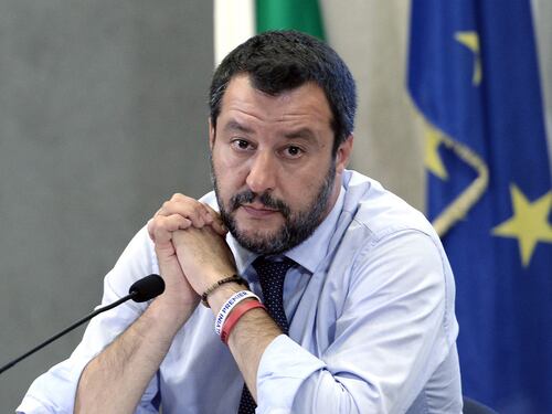Salvini replica al cardinale Parolin: "Non ho né la peste né la lebbra"