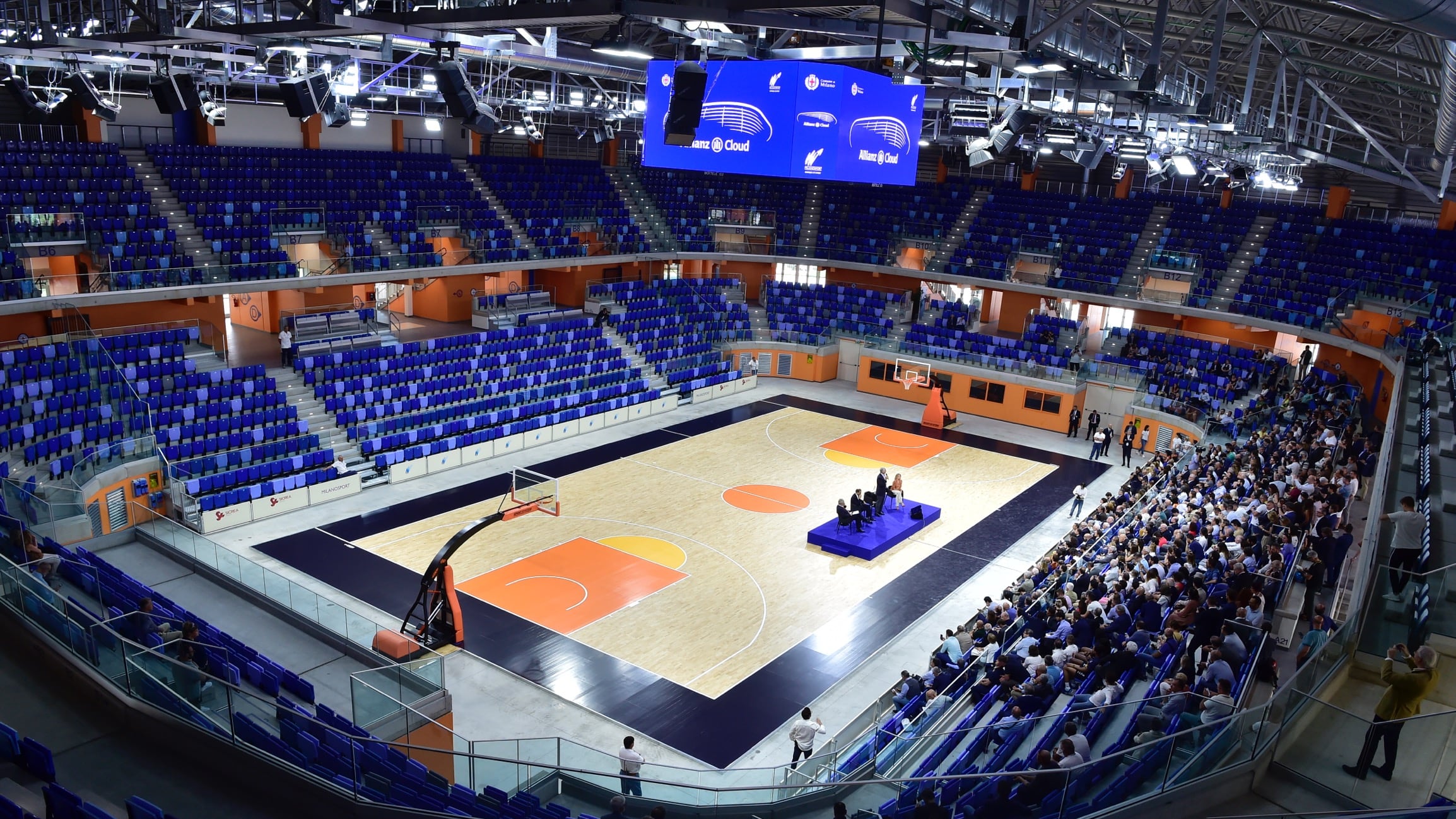 Basket, rock e politica: qui c'è la storia di Milano