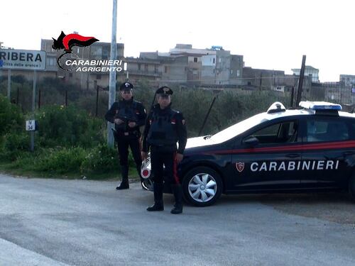 "Ora datemi l'elemosina" E il tunisino clandestino semina panico nel supermercato