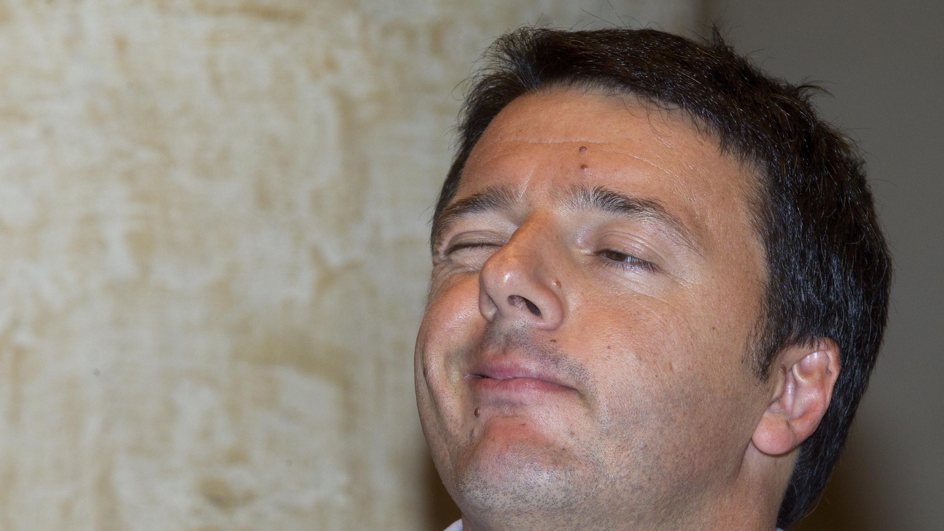 Renzi ha le traveggole: "Tagliare le tasse è di sinistra"