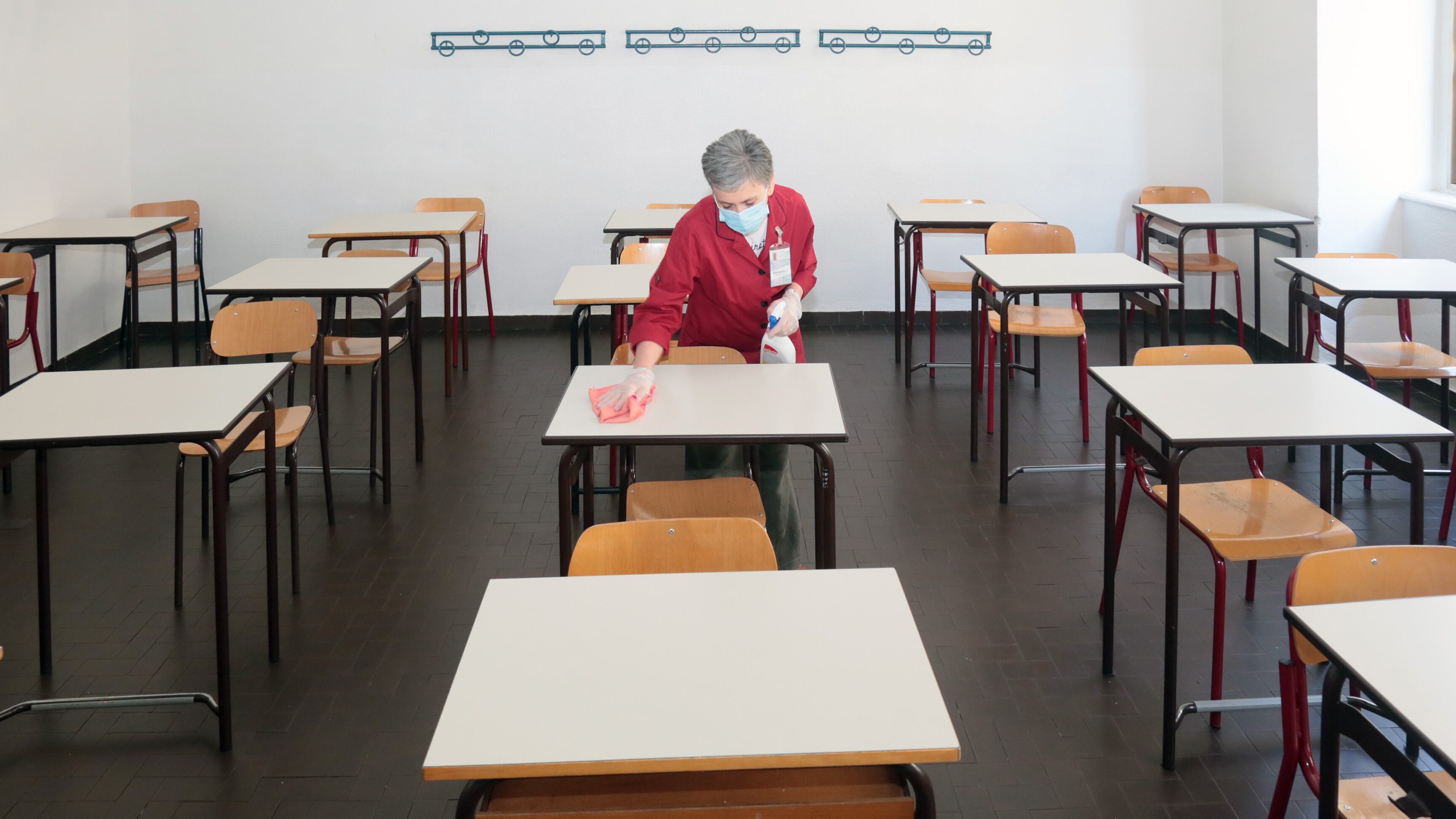 "Italia gialla, si torna a scuola" Ecco la data della riapertura