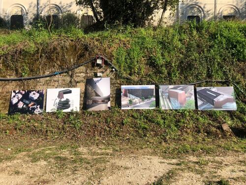 Escrementi, teste di maiale e volantini pro-Pal: sfregiato il Museo della Shoah di Roma