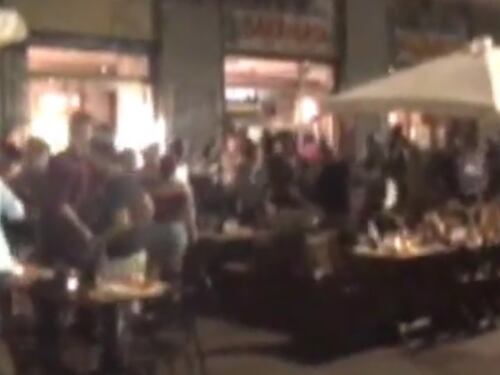 Torino, centri sociali scatenati: poliziotti accerchiati e picchiati
