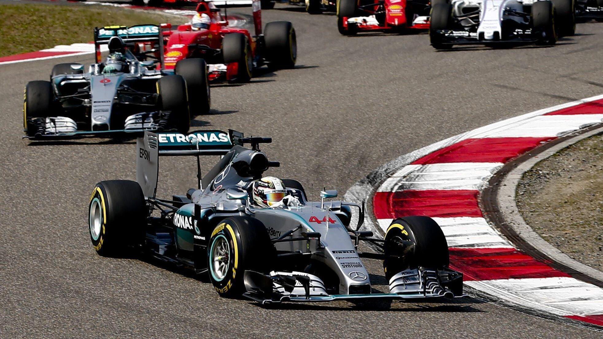 Gp Cina, vince il solito Hamilton. Ma la Ferrari c'è