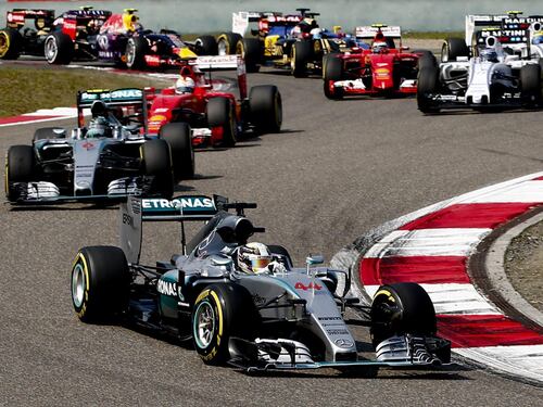 Gp Cina, vince il solito Hamilton. Ma la Ferrari c'è