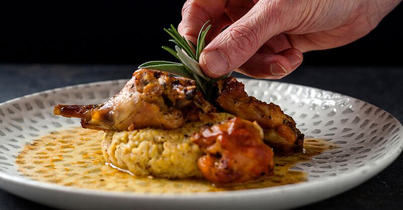 Polenta taragna e coniglio