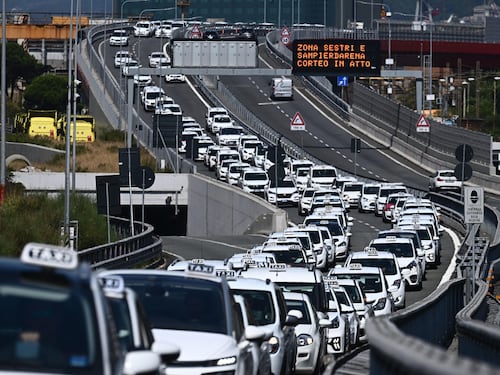 Lo sciopero dei tassisti fa infuriare gli italiani: lo studio