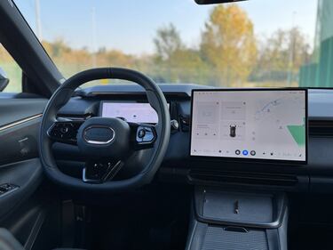 Lynk & Co 08: la gallery del nuovo suv ibrido plug-in 17
