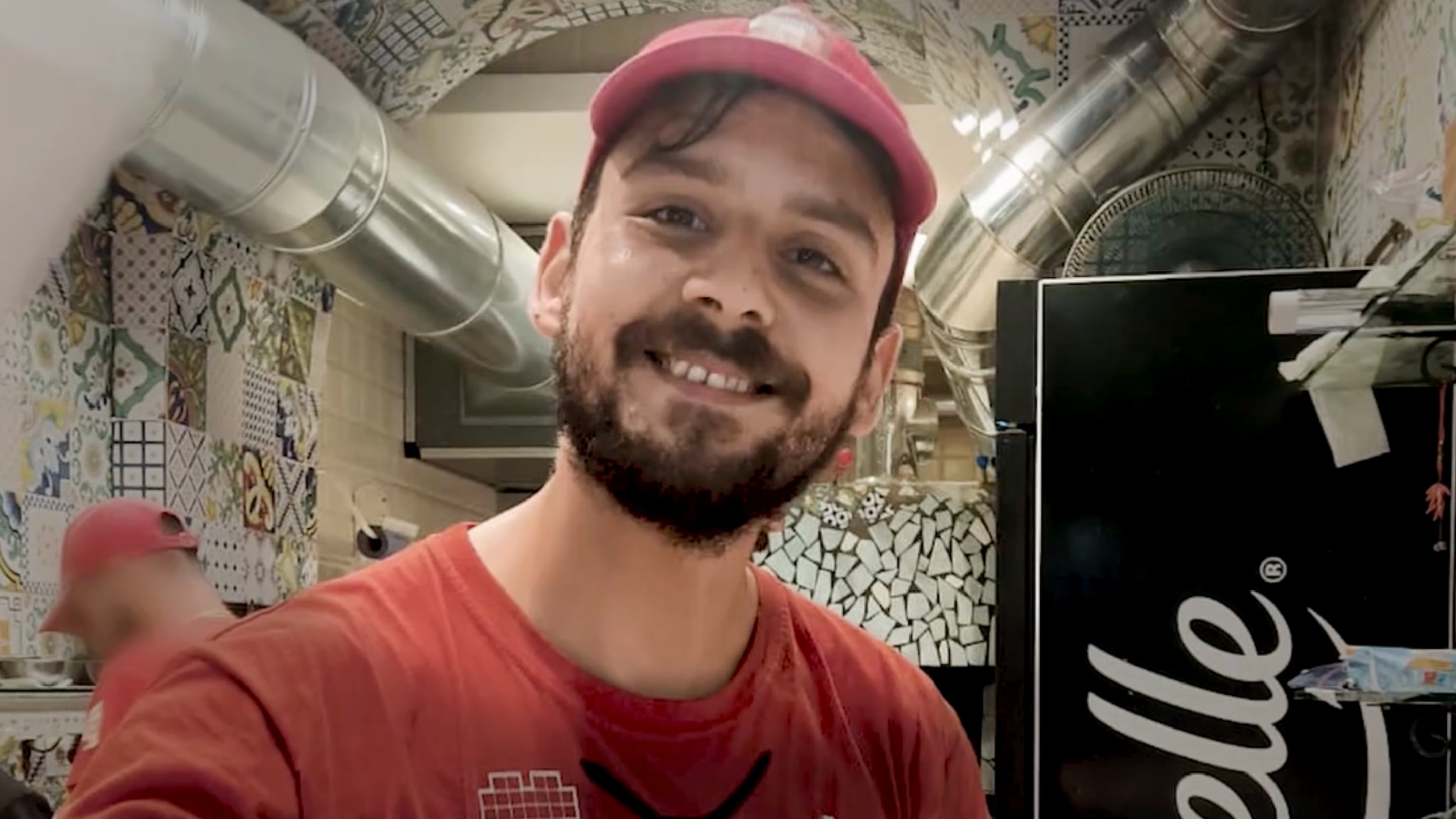"Verità per Eduardo". Il mistero del pizzaiolo, la ricerca degli scomparsi e la spinta alla legalità