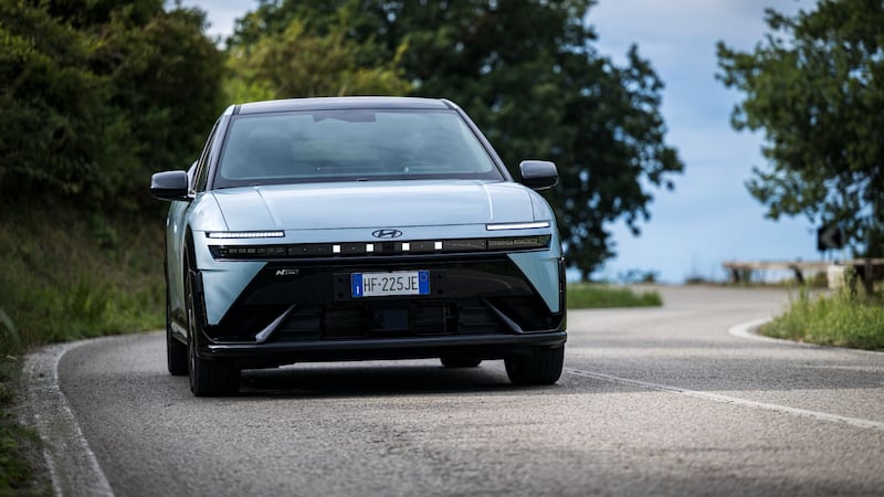 Hyundai IONIQ 3, la compatta elettrica per la città e non solo