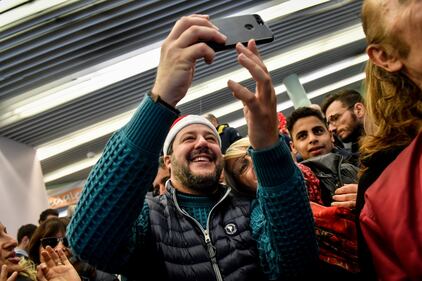 Matteo Salvini in visita all'ospedale dei bambini  5