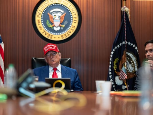 Donald a sorpresa: "Grazie di averci avvisato dell'attacco. Ora la pace"