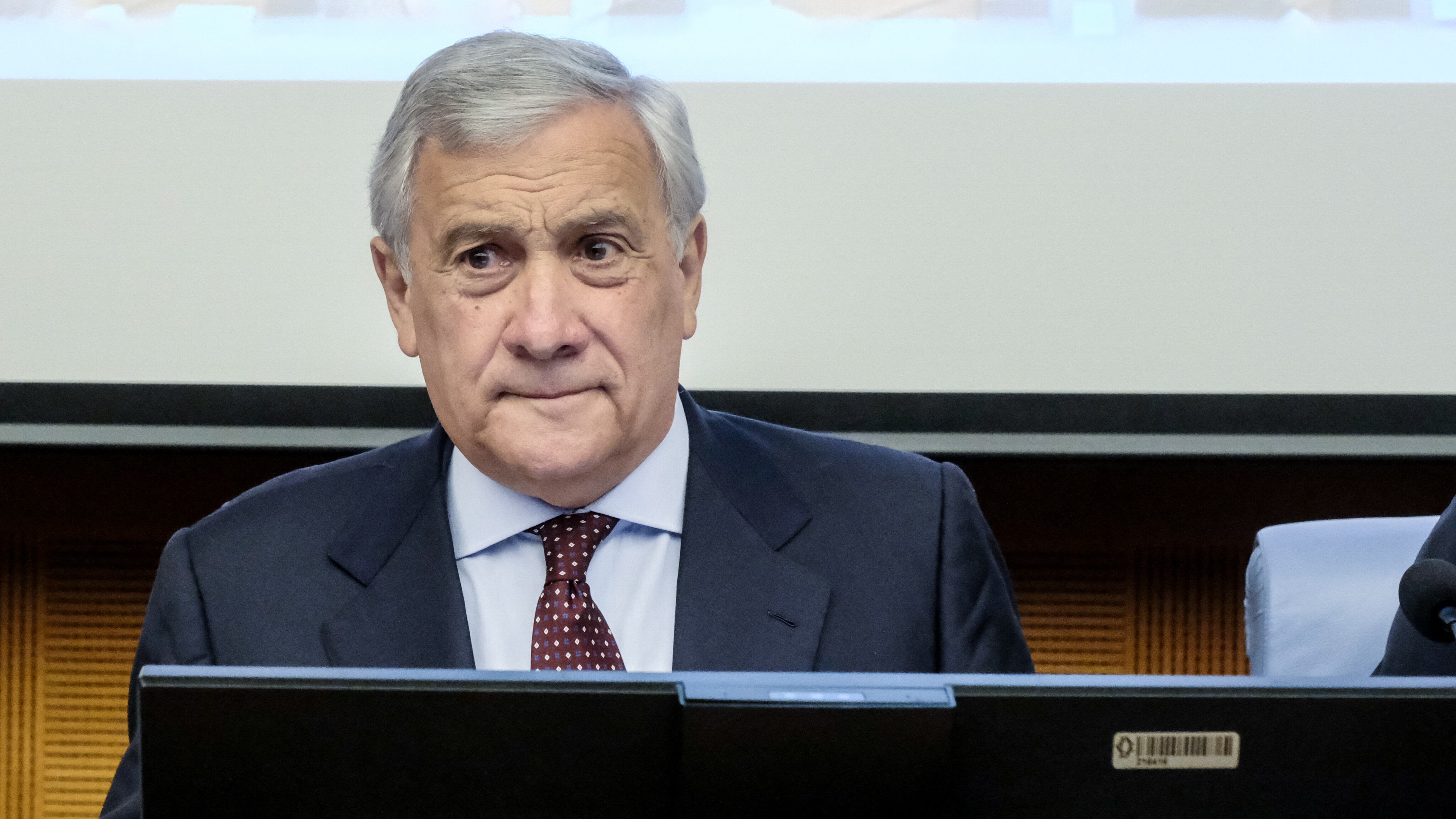 Tajani: Israele minacciato. "Ha il diritto di difendersi"