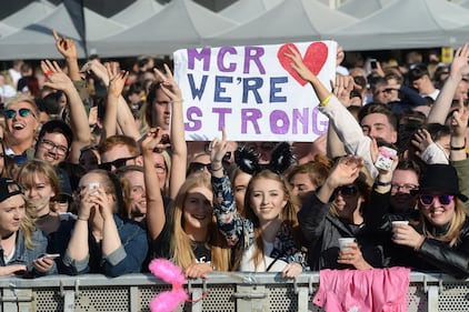 Ariana Grande torna a Manchester contro il terrorismo 15