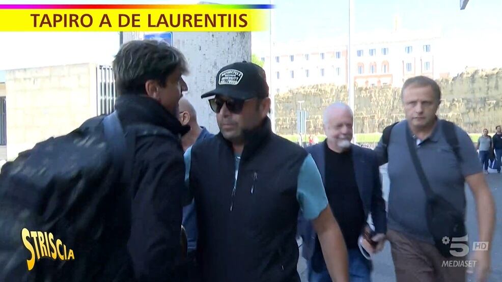 Rissa per il tapiro d'oro a De Laurentiis: cos'è successo a Striscia la notizia