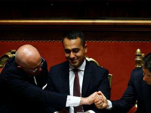Salutarsi al tempo del Covid
