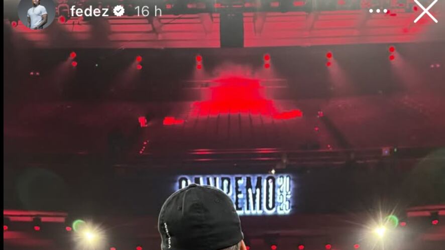 Fedez, Sanremo e la citazione di Matrix: il messaggio nascosto dietro il nuovo tatuaggio