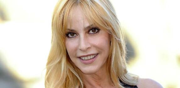 Stefania Orlando, sexy con i suoi 50 anni 2