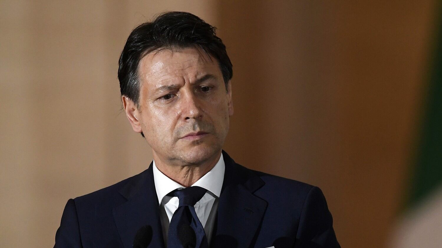 Adesso Conte trema: "Collaboratori più stretti cercano un nuovo impiego"
