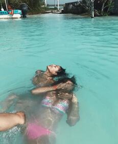 Mariana Rodriguez nuda in acqua 8