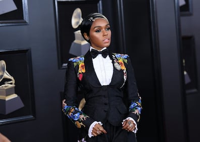 Grammy 2018: gli abiti più sexy 12