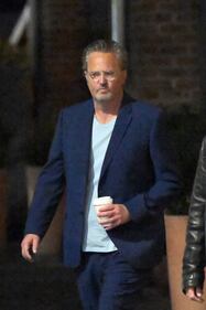 Dal successo di Friends al tunnel delle dipendenze: la carriera di Matthew Perry 9